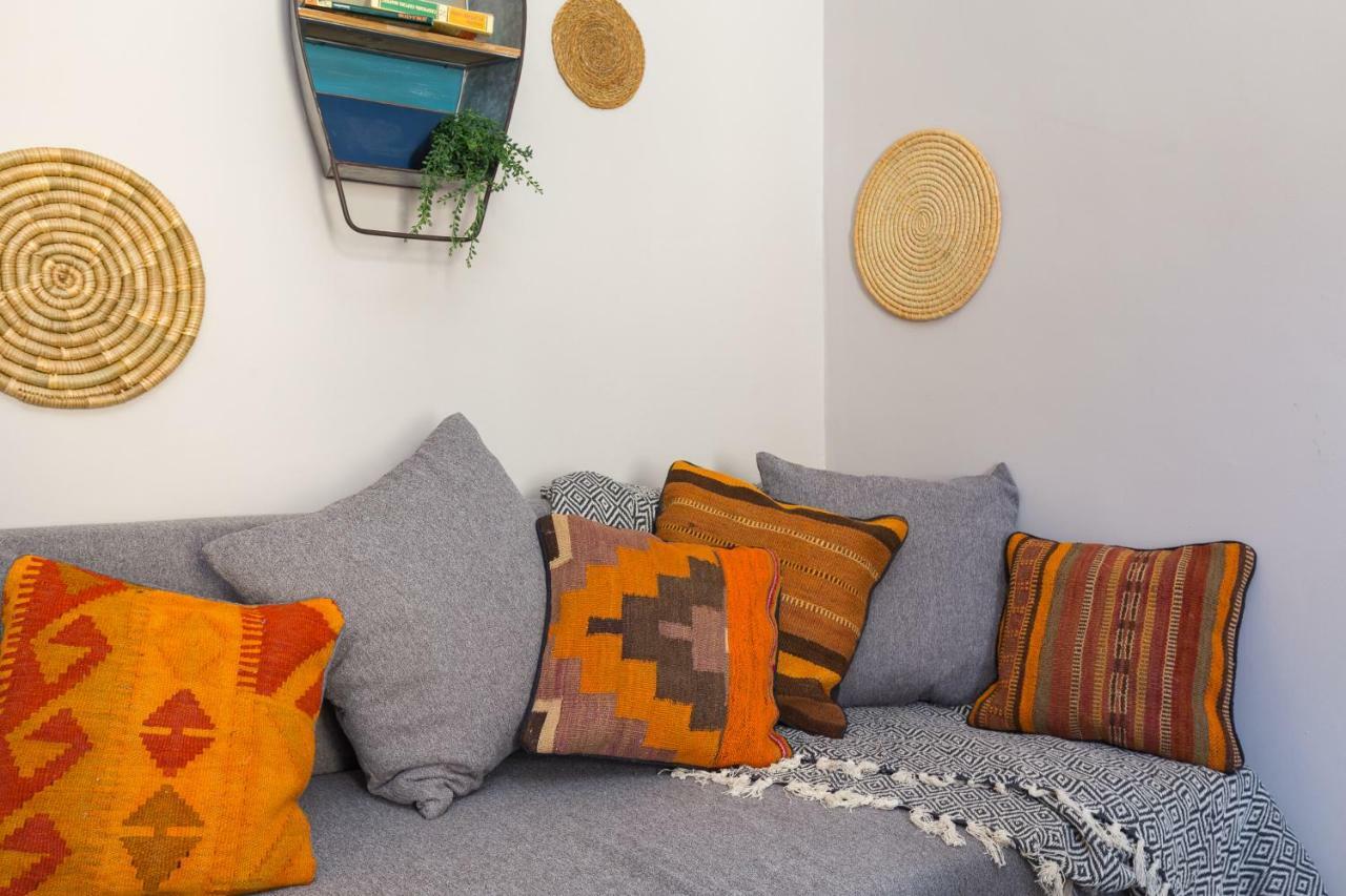 Friendly Family Poble-Sec Apartment Barcelona Ngoại thất bức ảnh